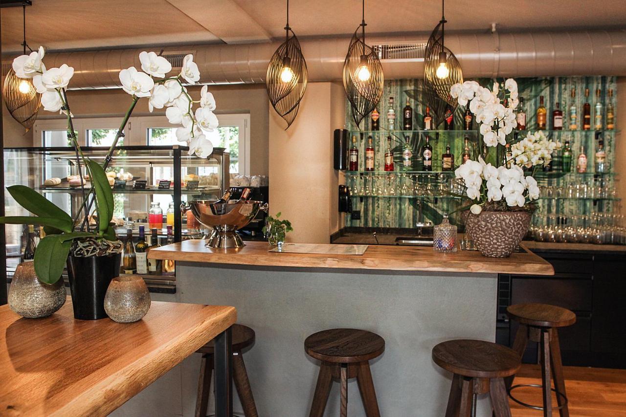 Dihei - Hotel, Lounge, Bar Dübendorf Eksteriør billede